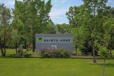 Sainte-Anne-Sign.jpg